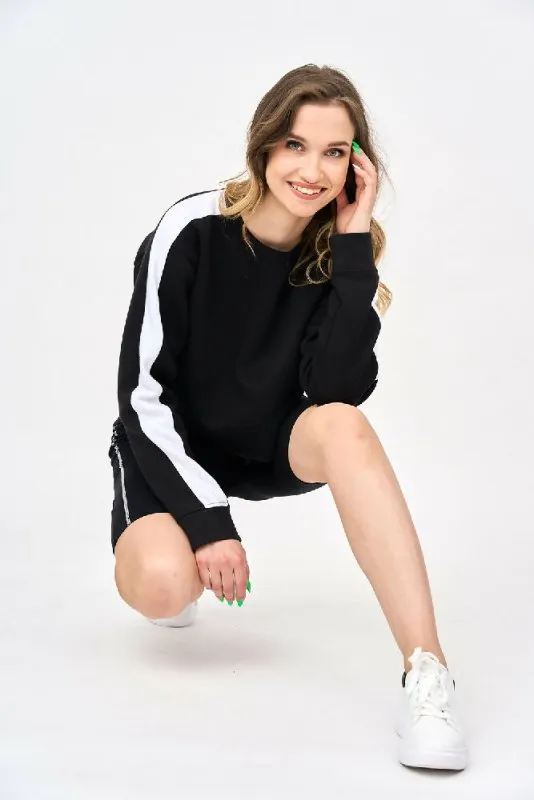 Womens Contrast Paneled Crop Top With Cycling Shorts in Black!